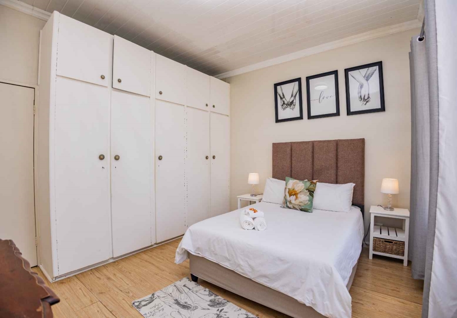 To Let 2 Bedroom Property for Rent in Oakdale Western Cape